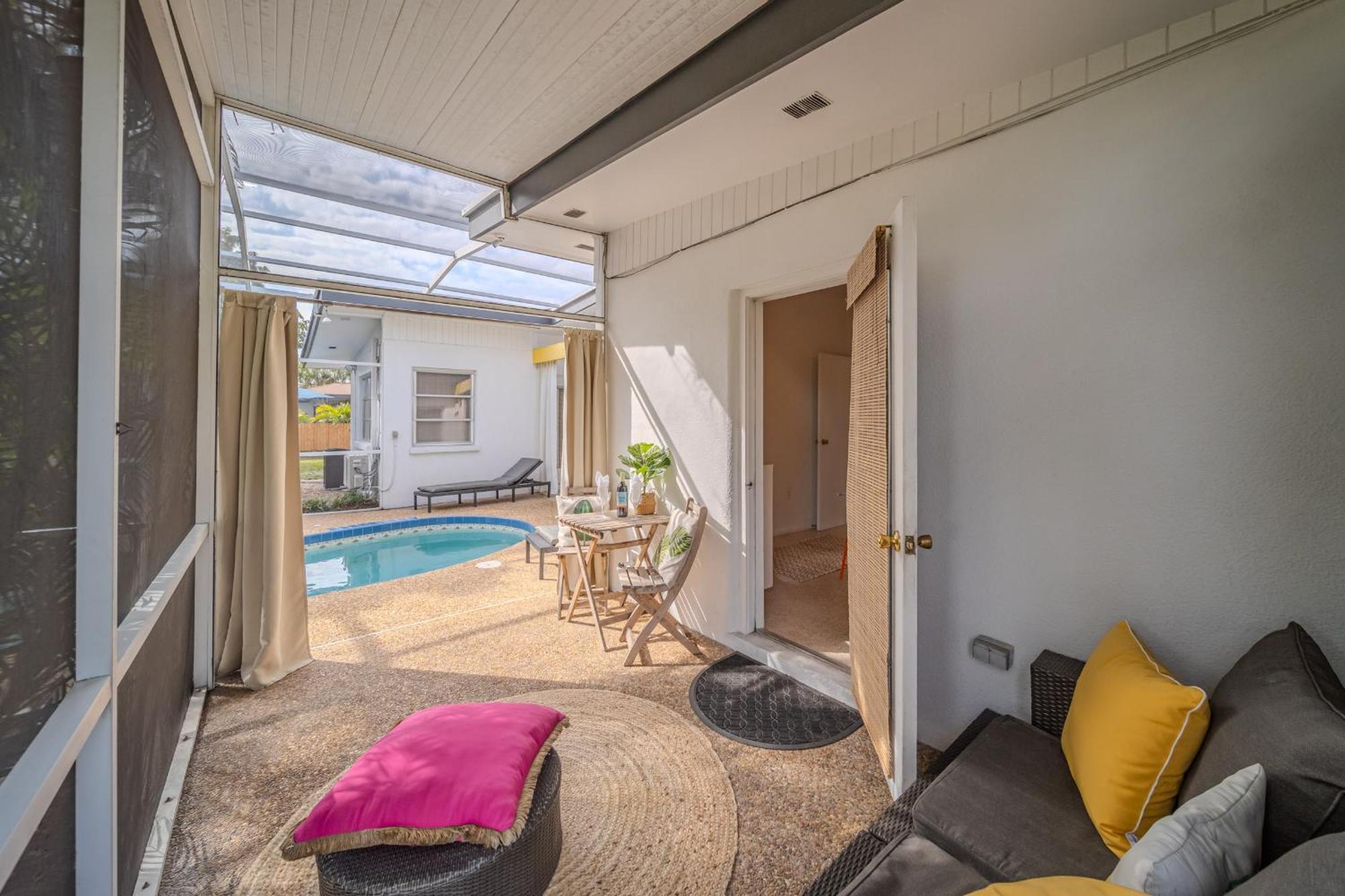 Fantastic Island House 1 Mile To The Beach With Heated Pool Sarasota Esterno foto